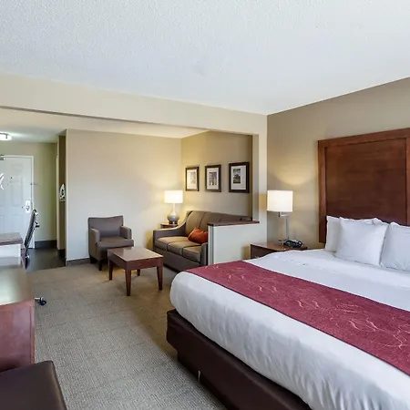Comfort Suites University Lincoln Exterior photo